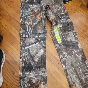 Realtree Camo Hunting Cargo Pants in Brown, Green, Gray